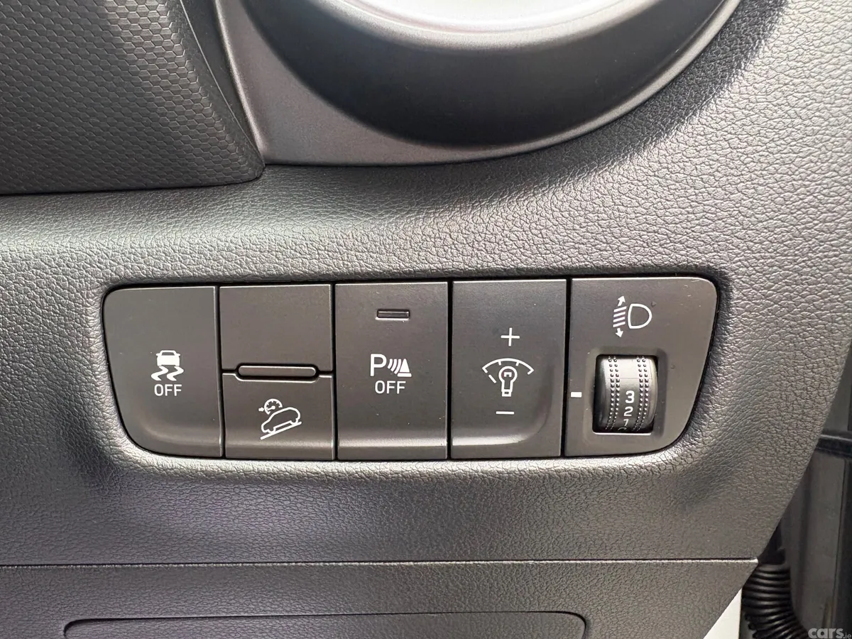 Hyundai KONA MPV, Petrol, 2022, Grey