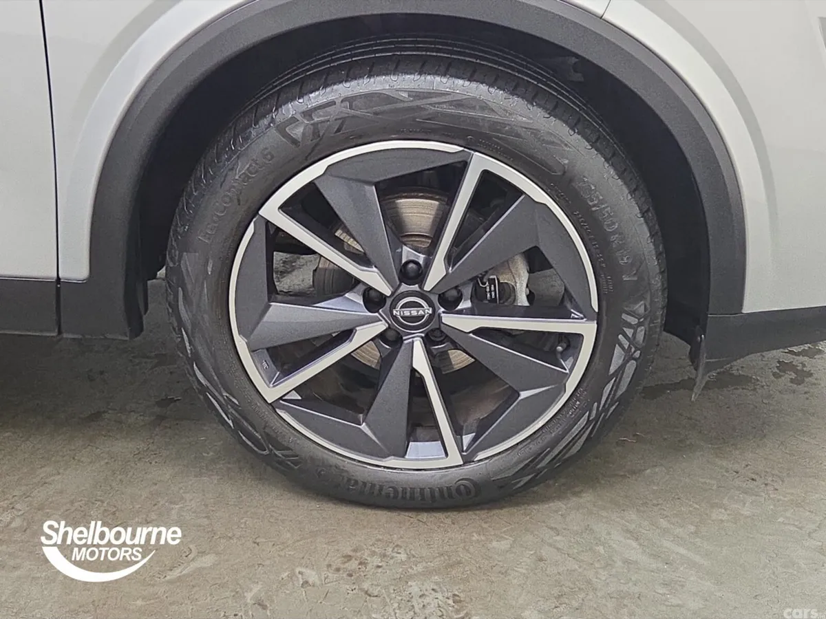Nissan Qashqai Hatchback, Petrol, 2023, Silver