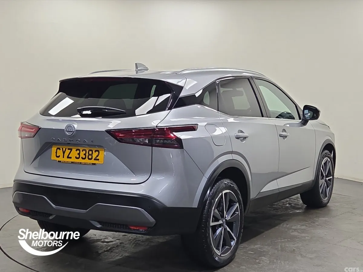 Nissan Qashqai Hatchback, Petrol, 2023, Silver