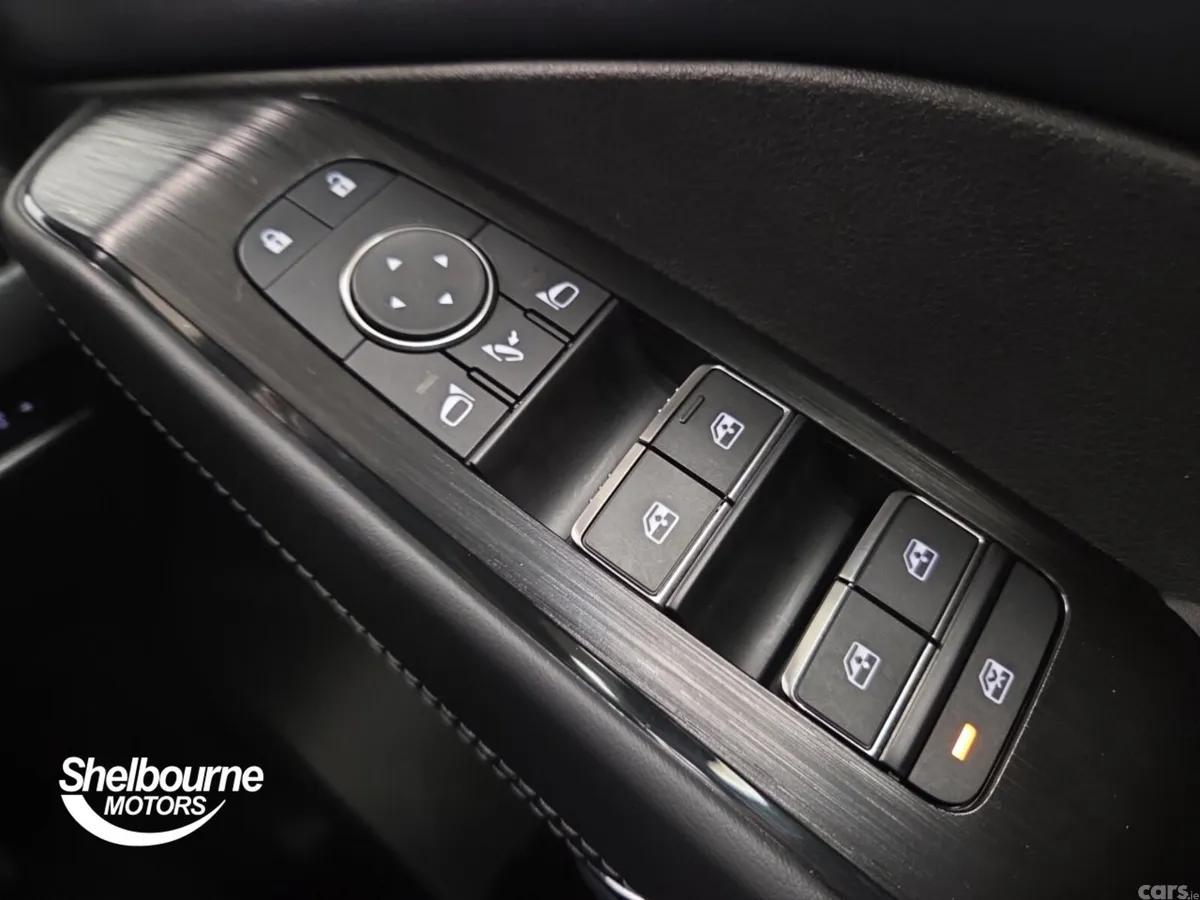 Nissan Qashqai Hatchback, Petrol, 2023, Silver