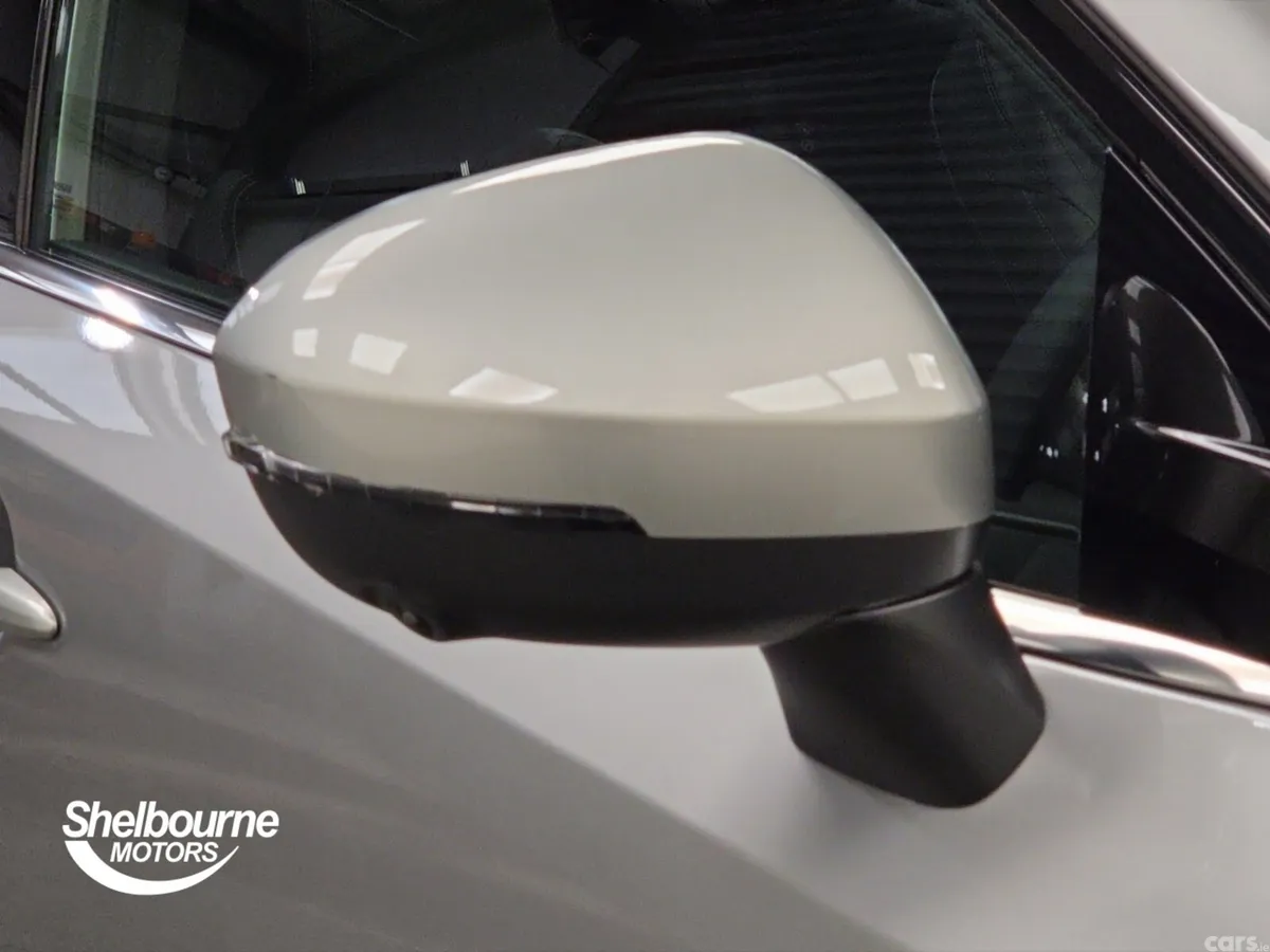 Nissan Qashqai Hatchback, Petrol, 2023, Silver