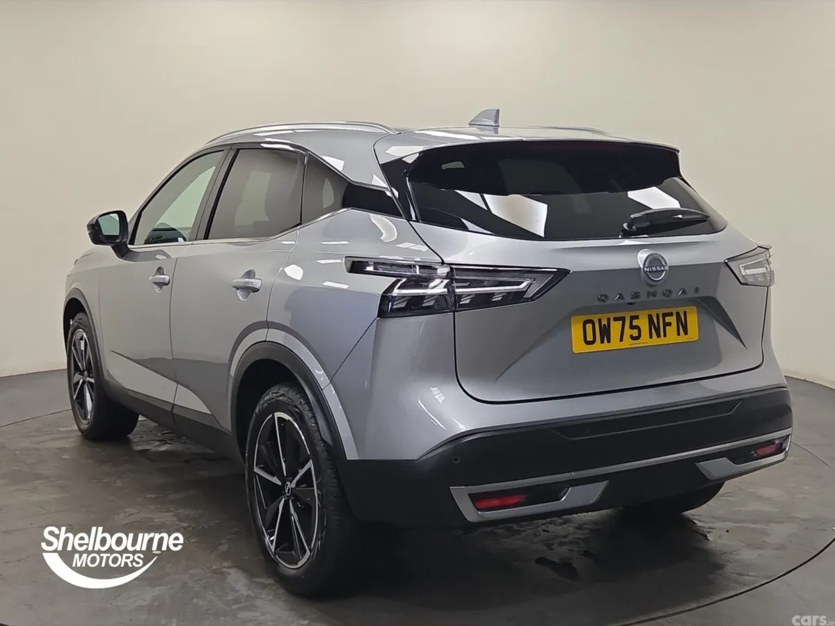 Nissan Qashqai Hatchback, Petrol, 2025, Silver