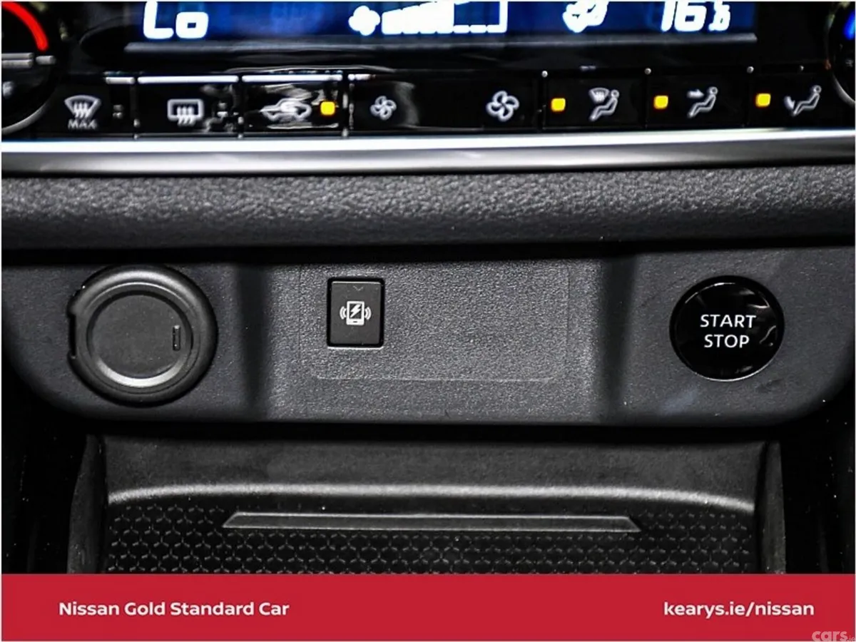 Nissan Qashqai SUV, Petrol Hybrid, 2024, Red