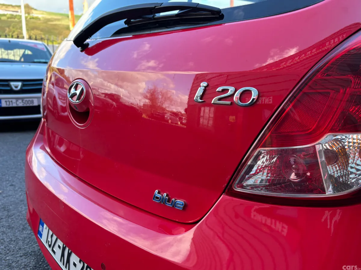Hyundai i20 Hatchback, Diesel, 2013, Red