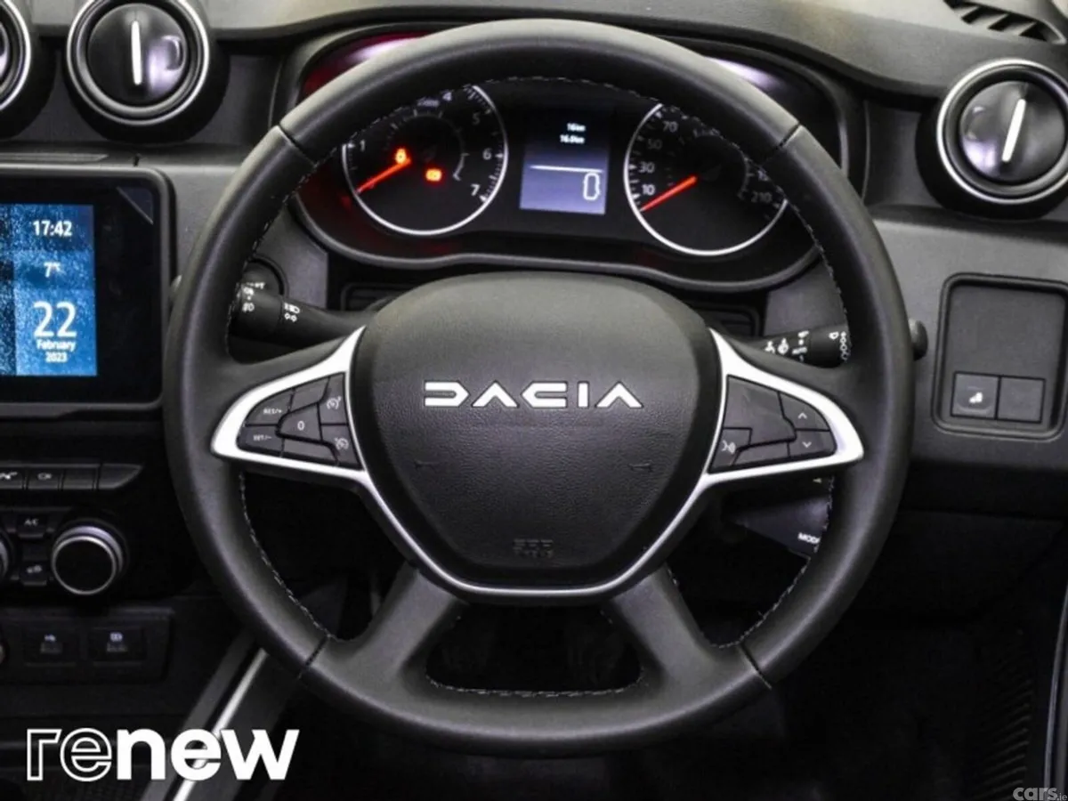 Dacia Duster SUV, Petrol, 2024, White