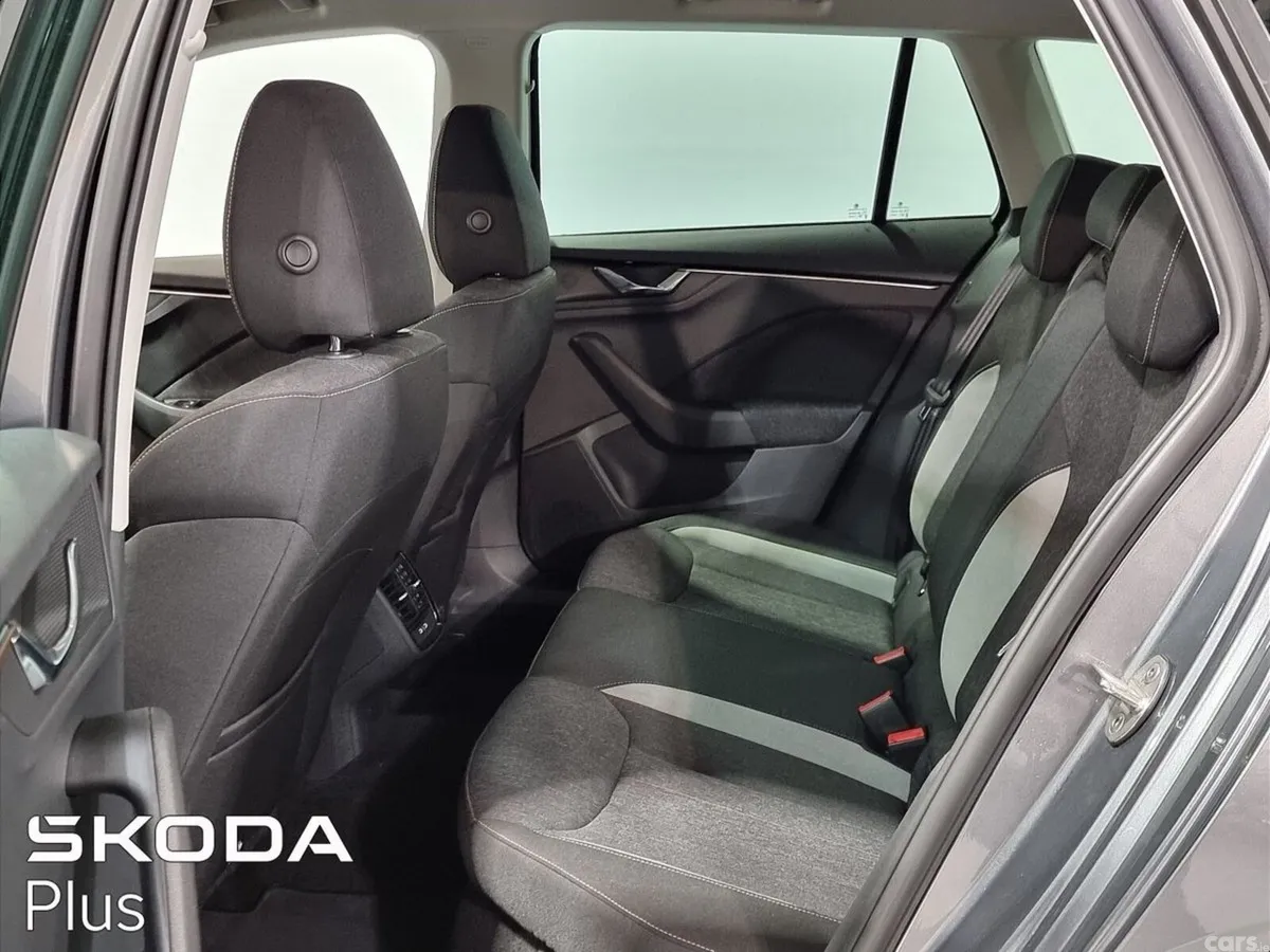 Skoda Kamiq Hatchback, Petrol, 2024, Grey