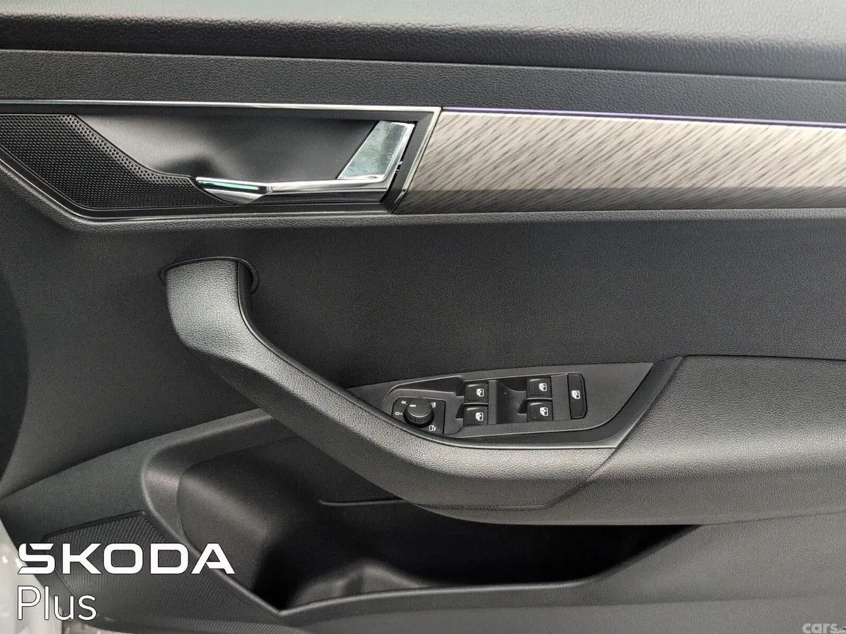 Skoda Karoq SUV, Diesel, 2023, Grey