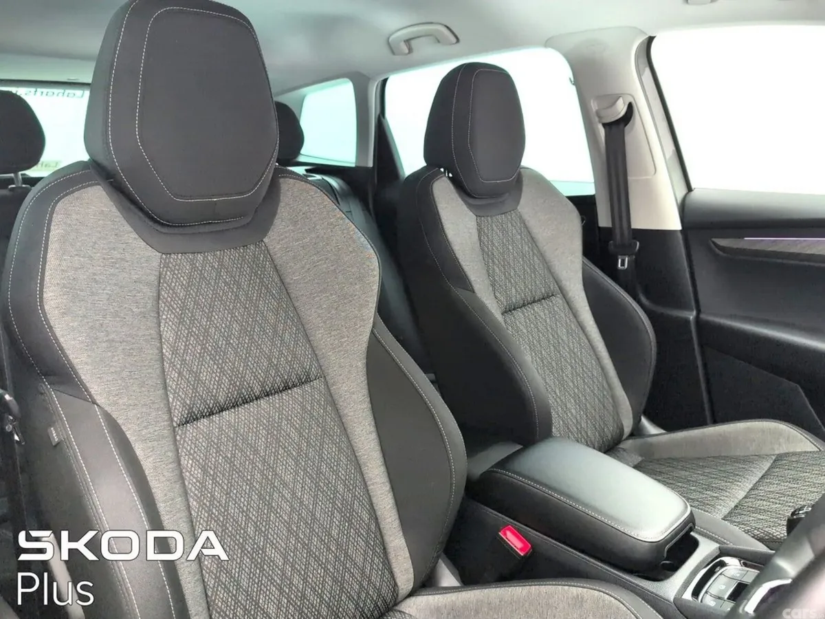 Skoda Karoq SUV, Diesel, 2023, Grey