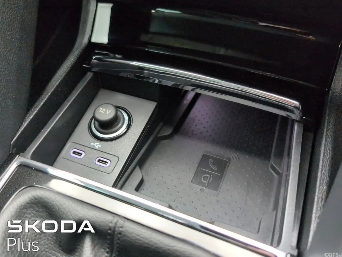 Skoda Karoq SUV, Diesel, 2023, Grey