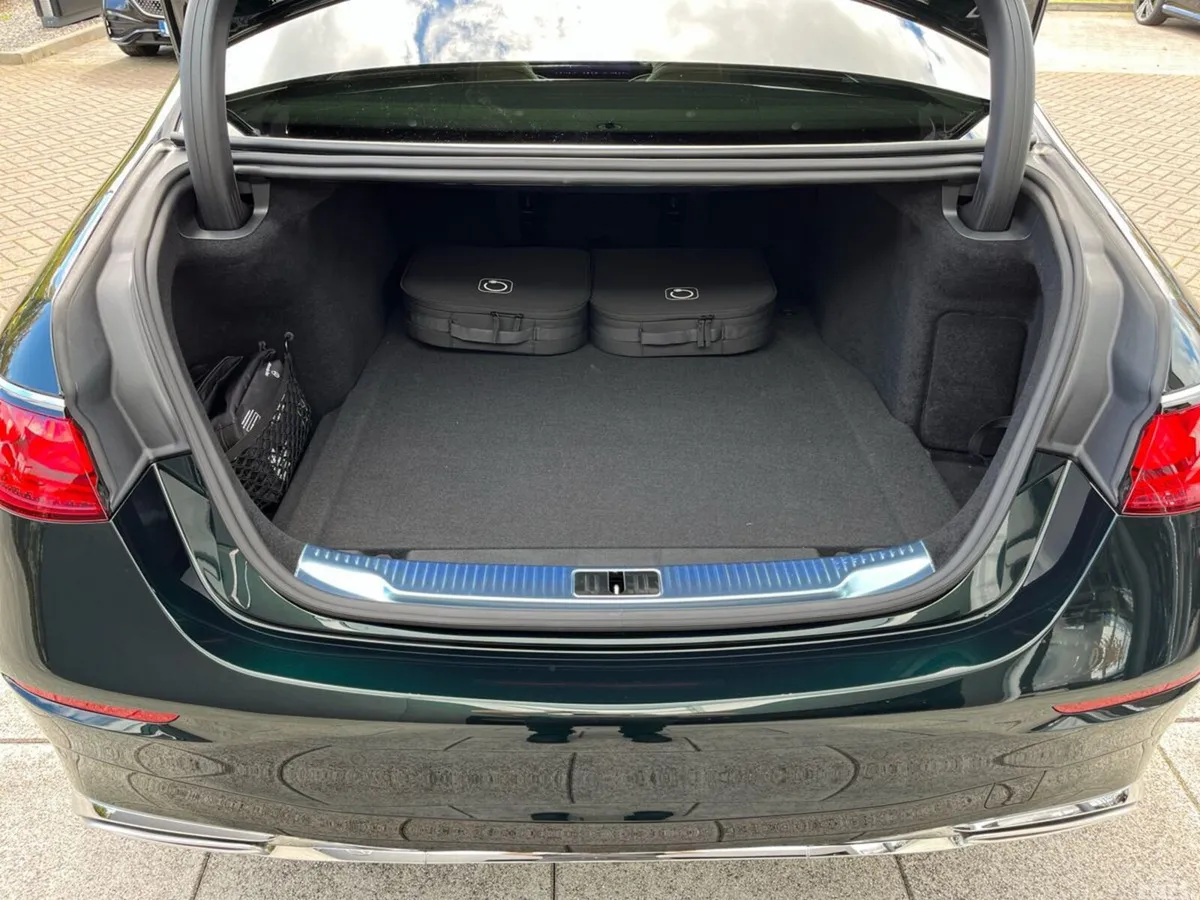 Mercedes-Benz S-Class Saloon, Petrol Plug-in Hybrid, 2026, Green
