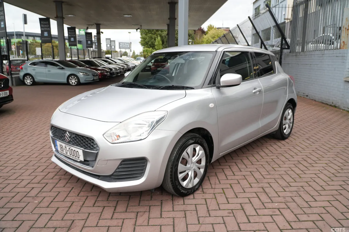 Suzuki Swift Hatchback, Petrol, 2018, Silver