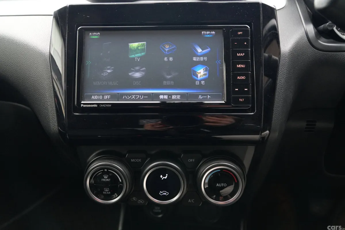 Suzuki Swift Hatchback, Petrol, 2018, Silver