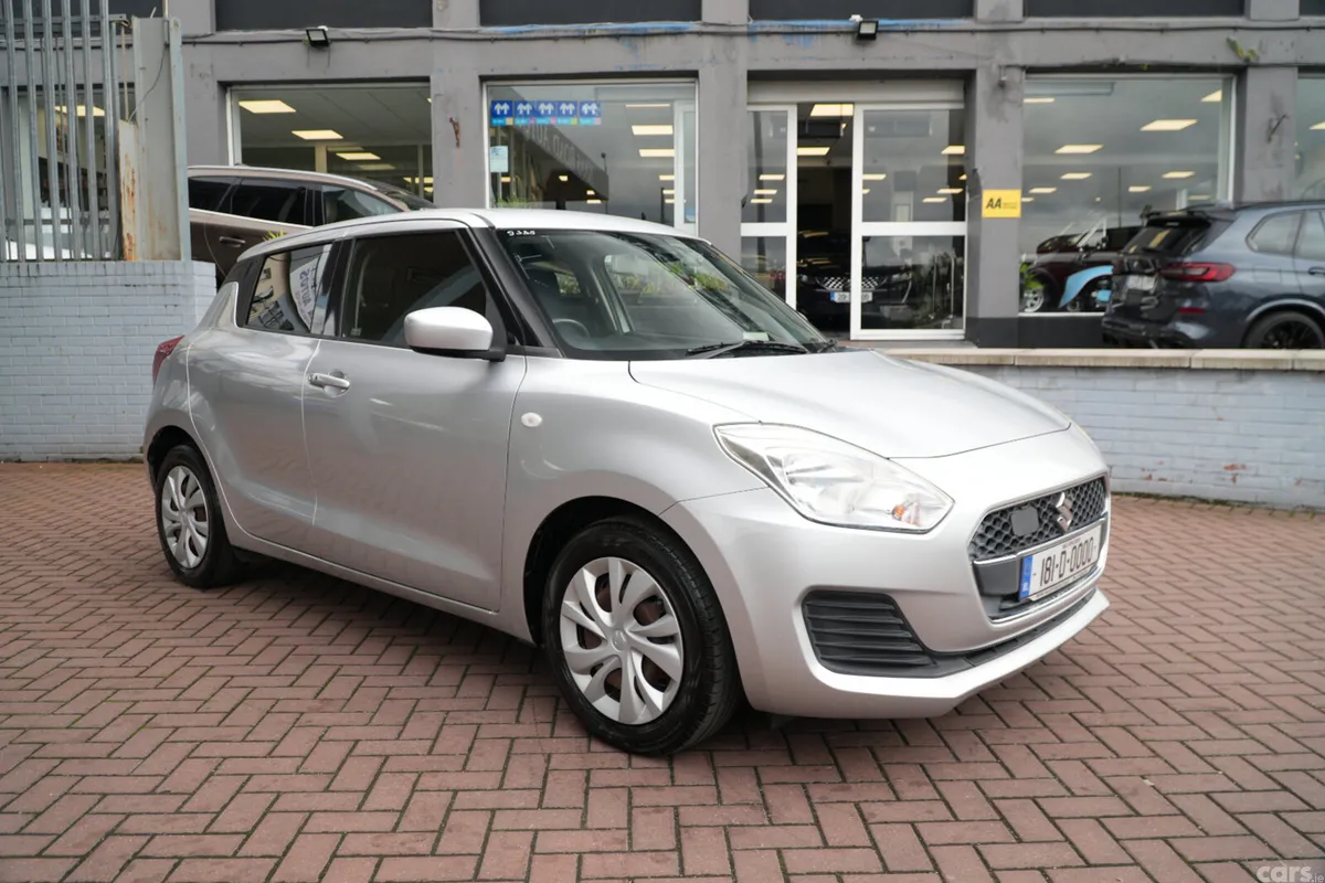 Suzuki Swift Hatchback, Petrol, 2018, Silver