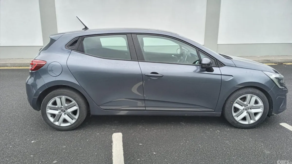 Renault Clio Hatchback, Petrol, 2022, Grey