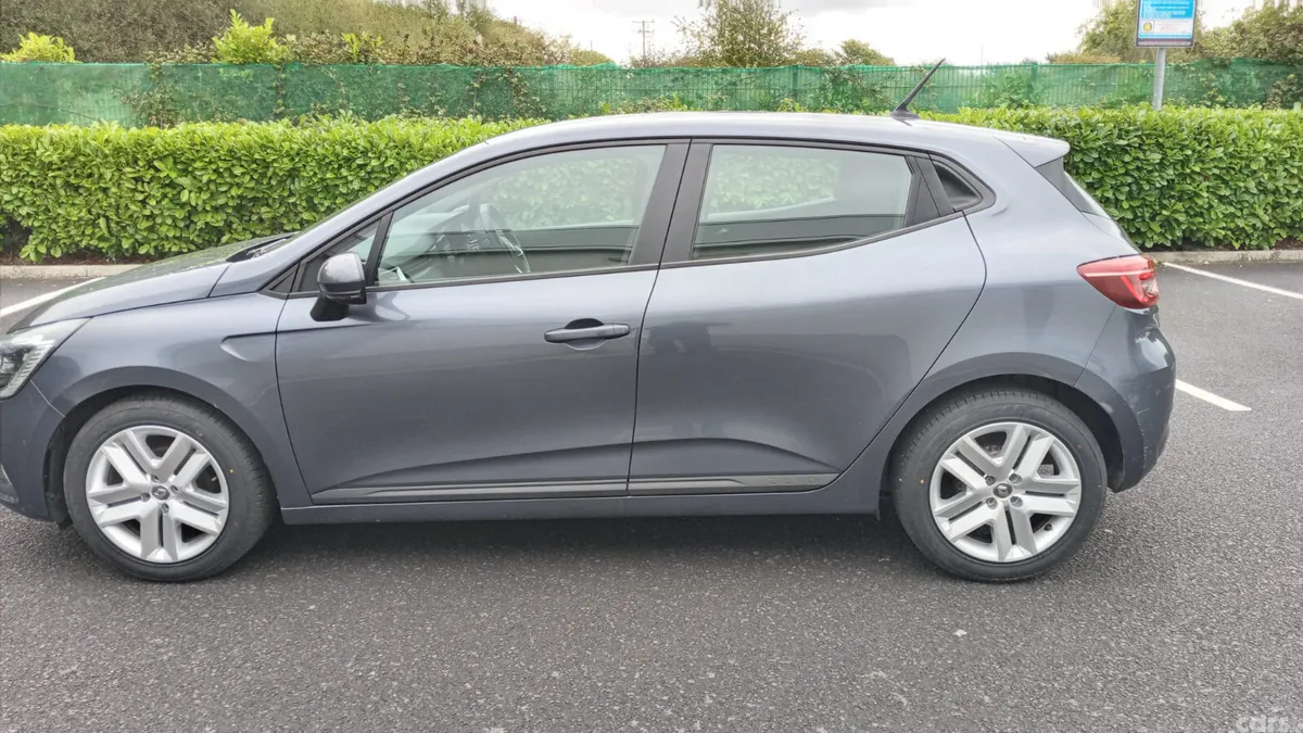 Renault Clio Hatchback, Petrol, 2022, Grey