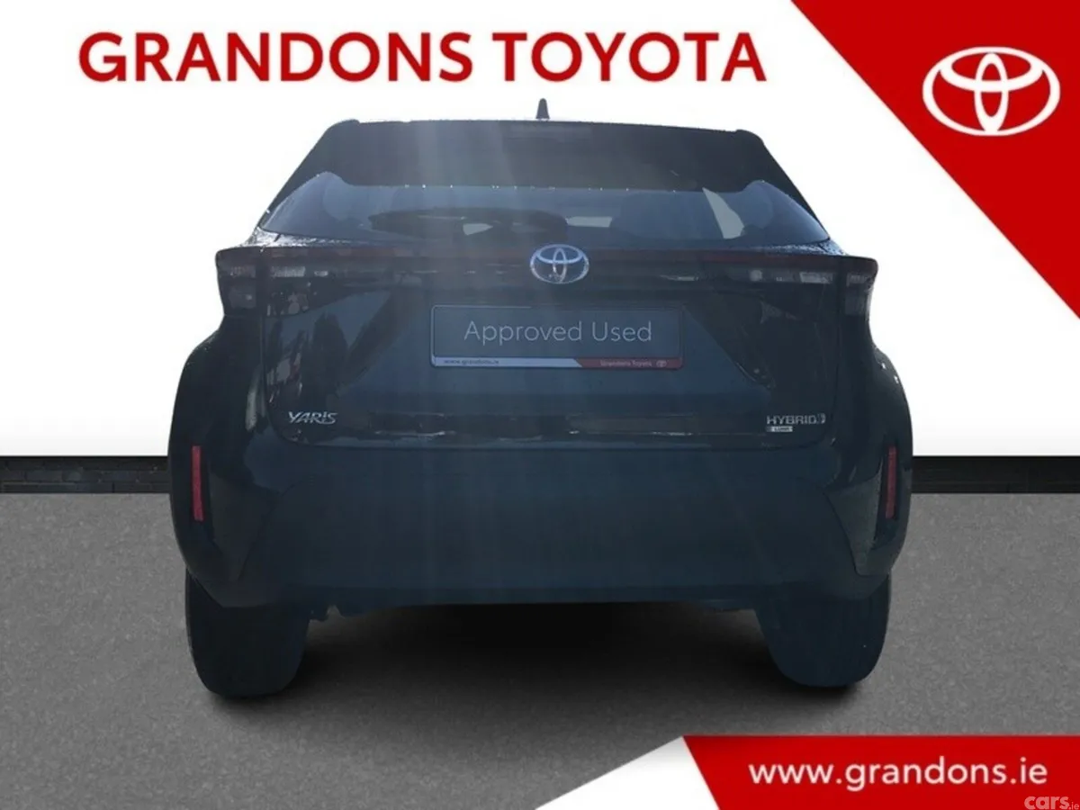 Toyota Yaris Cross Hatchback, Petrol Hybrid, 2023, Black