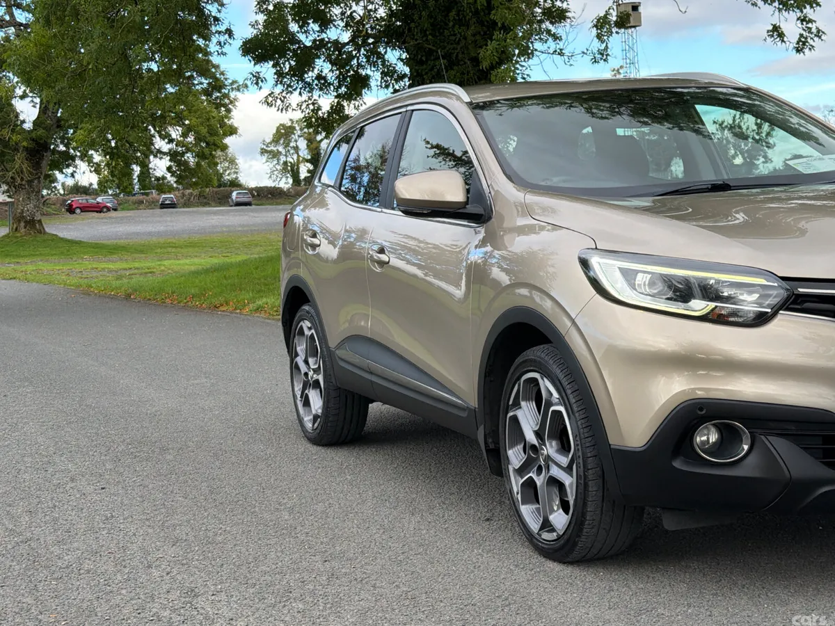 Renault Kadjar SUV, Diesel, 2016, Gold