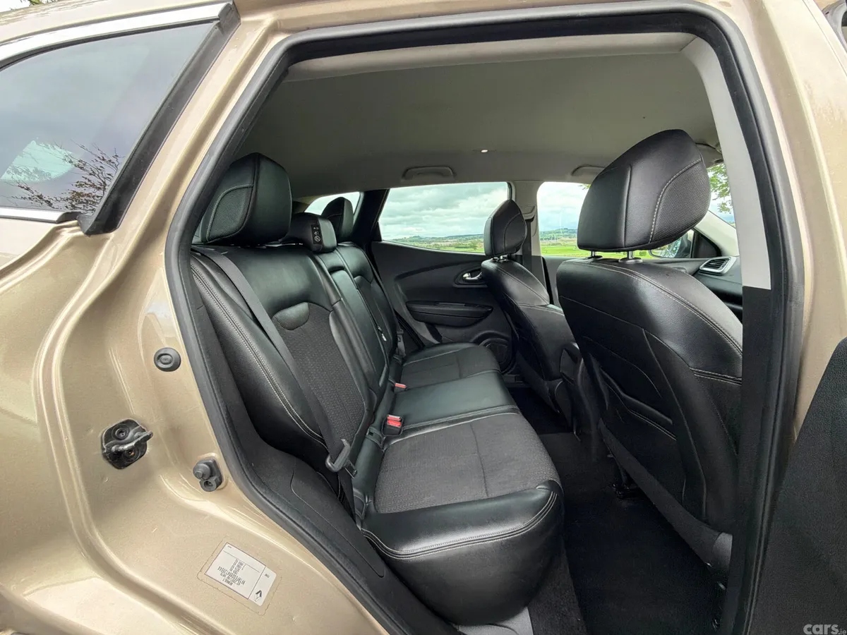 Renault Kadjar SUV, Diesel, 2016, Gold