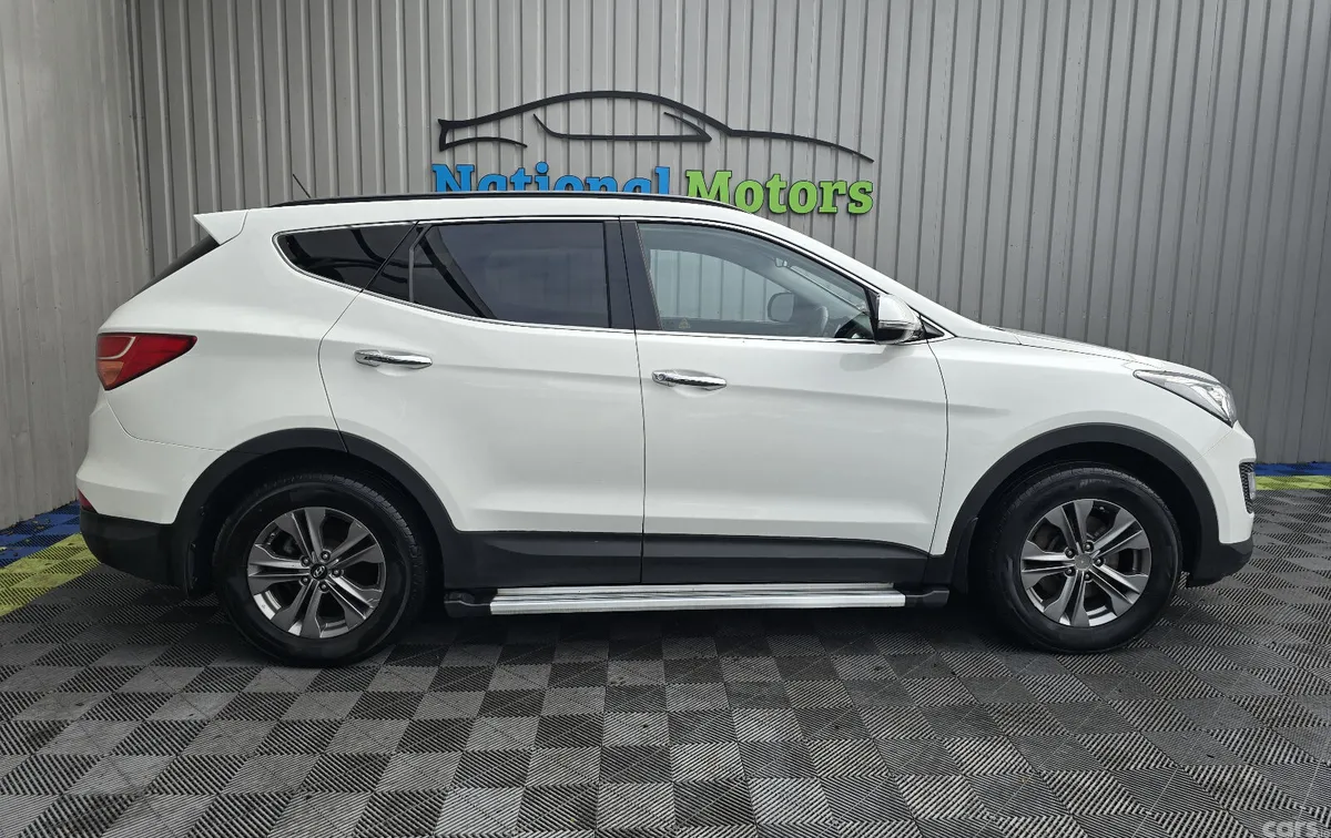 Hyundai Santa Fe SUV, Diesel, 2015, White