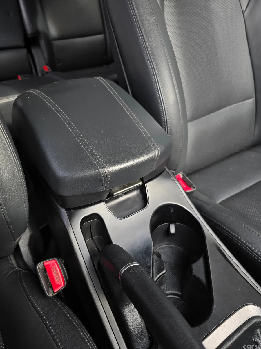 Hyundai Santa Fe SUV, Diesel, 2015, White