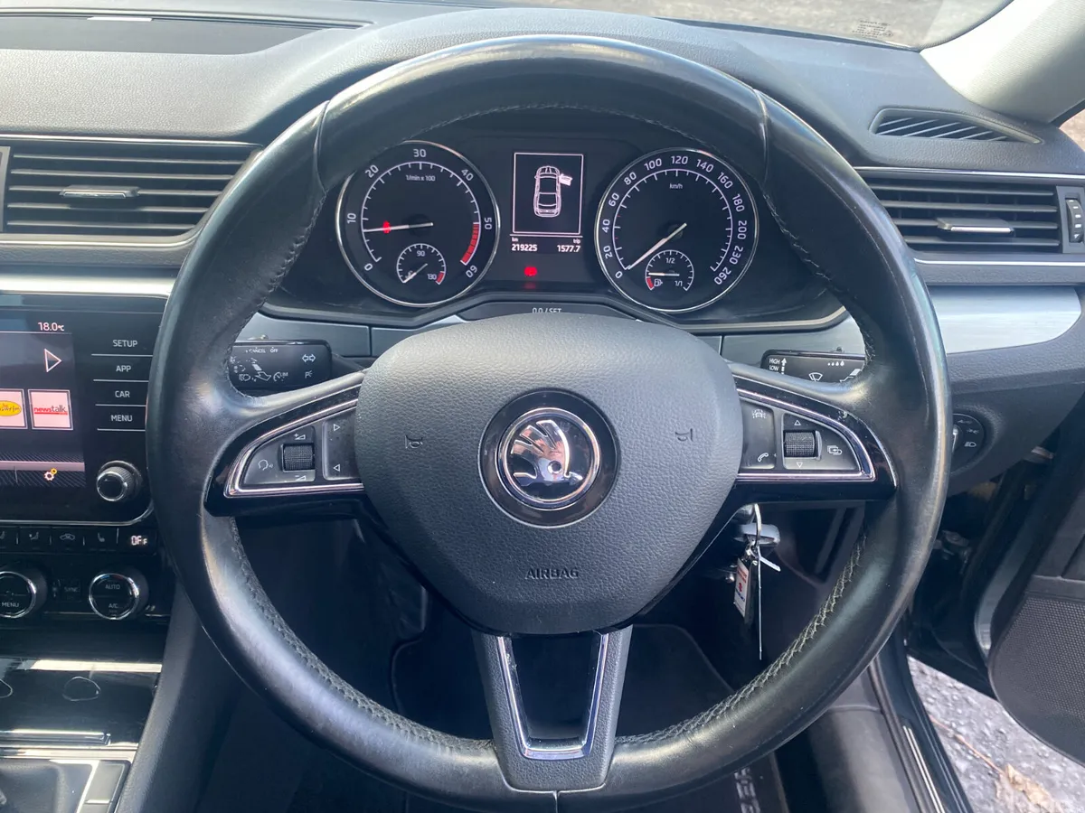 Skoda Superb Saloon, Diesel, 2018, Grey
