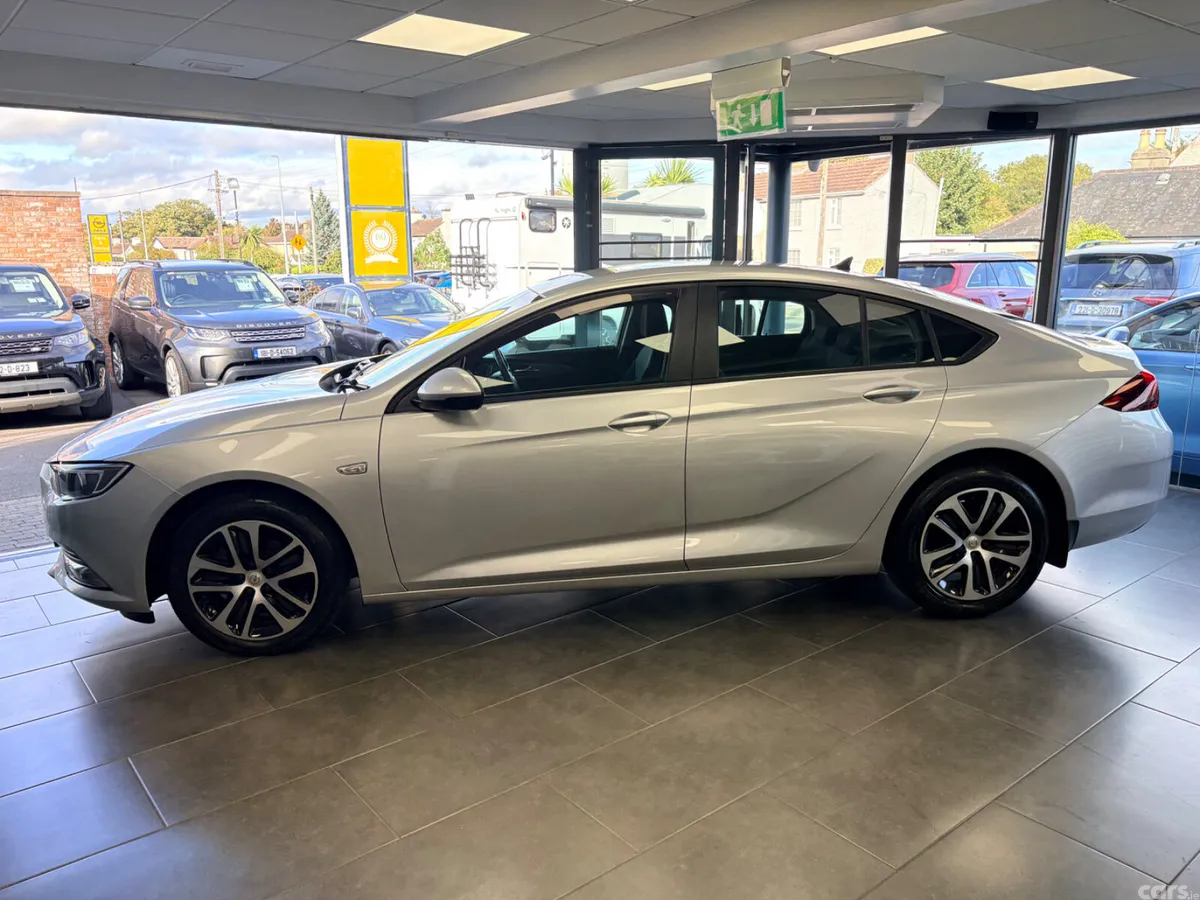 Opel Insignia Hatchback, Diesel, 2020, Grey