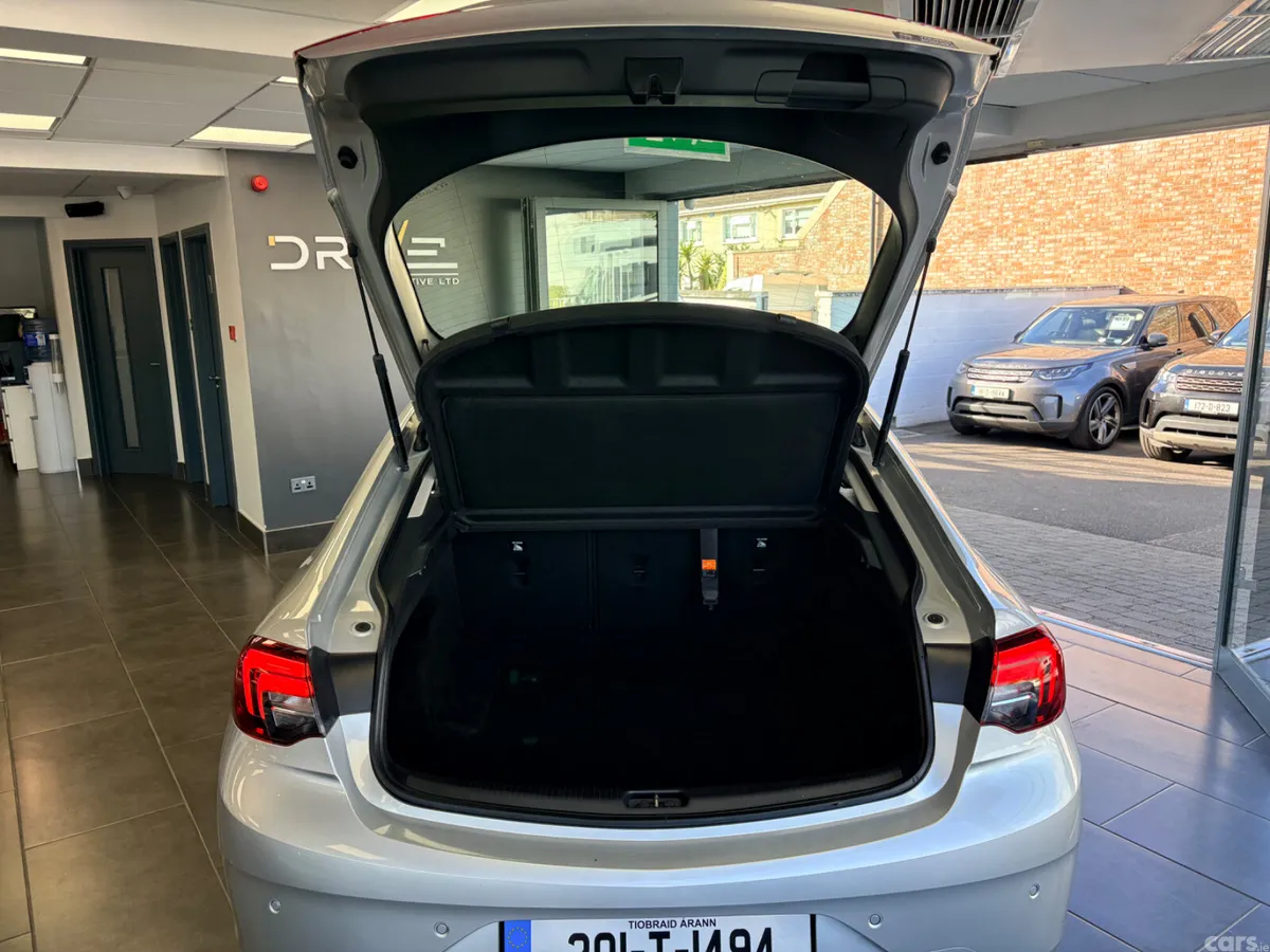 Opel Insignia Hatchback, Diesel, 2020, Grey