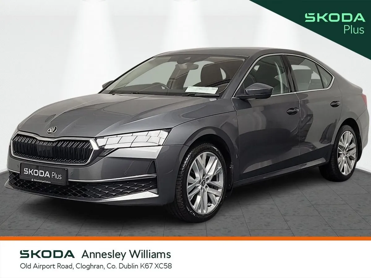 Skoda Octavia Saloon, Petrol, 2024, Grey