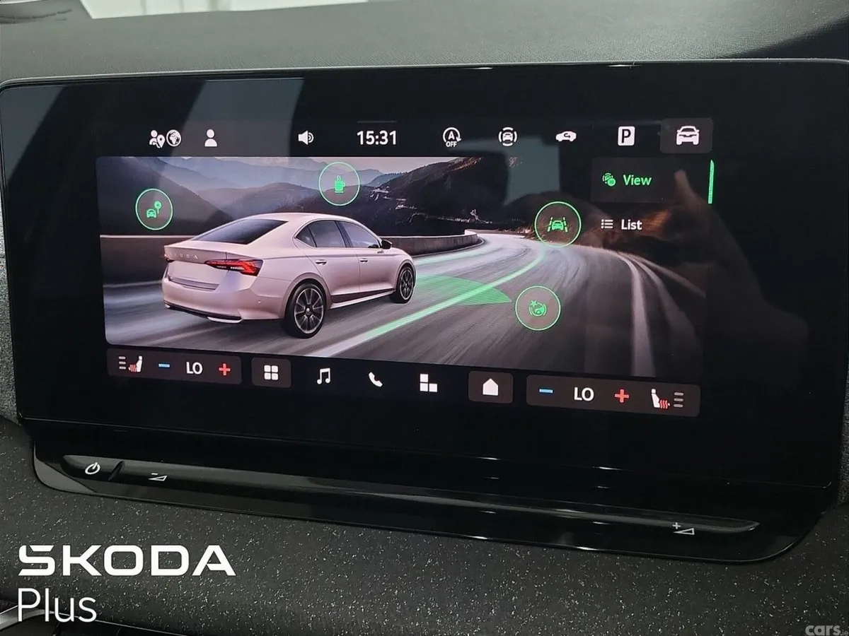 Skoda Octavia Saloon, Petrol, 2024, Grey