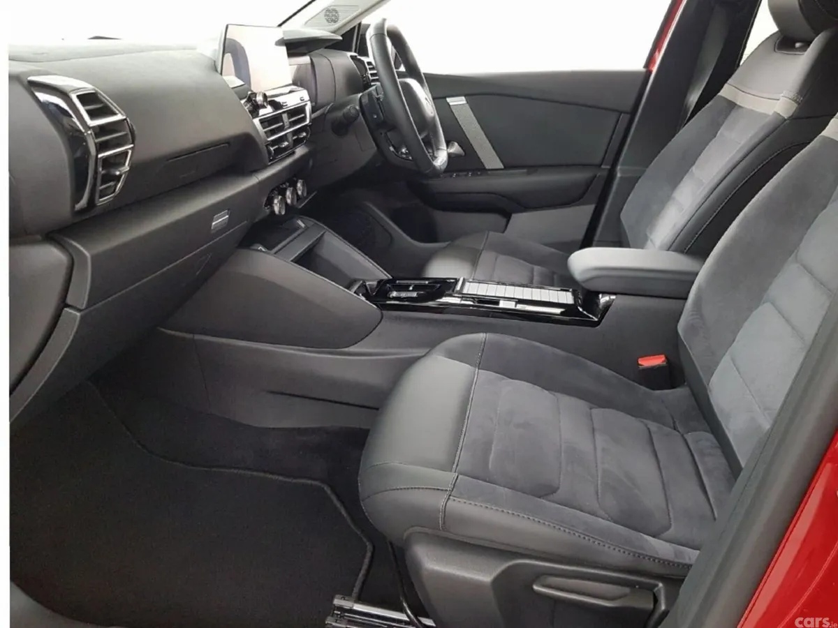 Citroen C4 Hatchback, Diesel, 2025, Red
