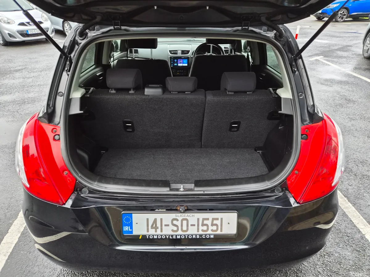 Suzuki Swift Hatchback, Petrol, 2014, Black