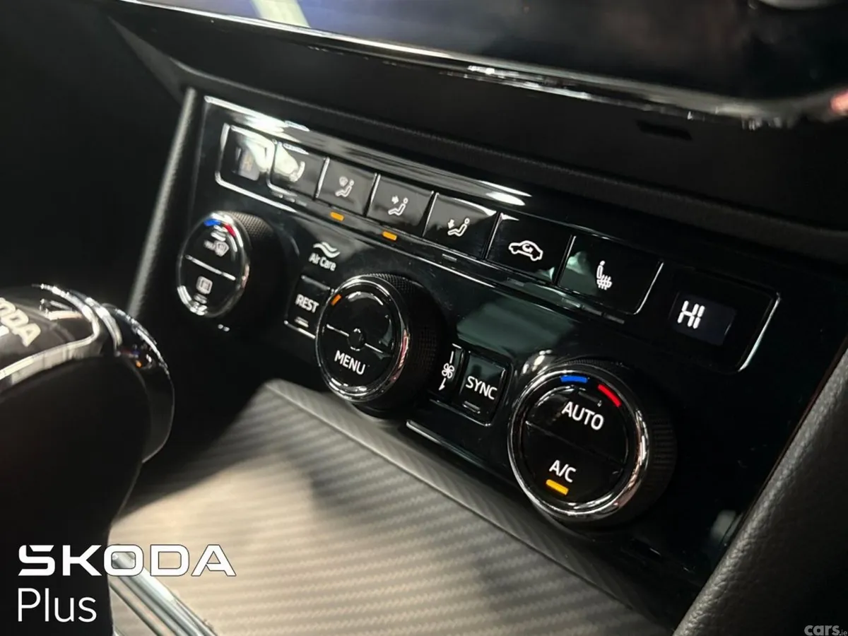 Skoda Superb Saloon, Diesel, 2023, Grey