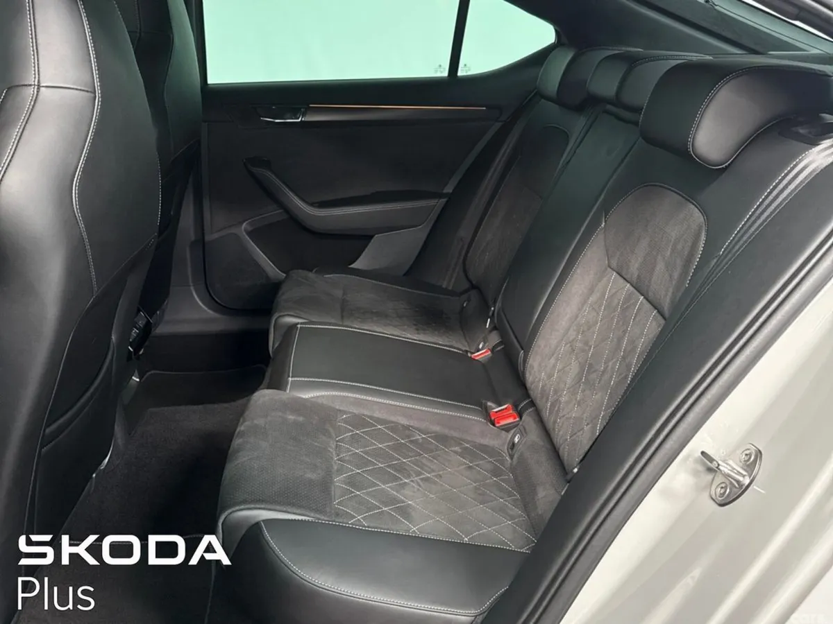 Skoda Superb Saloon, Diesel, 2023, Grey