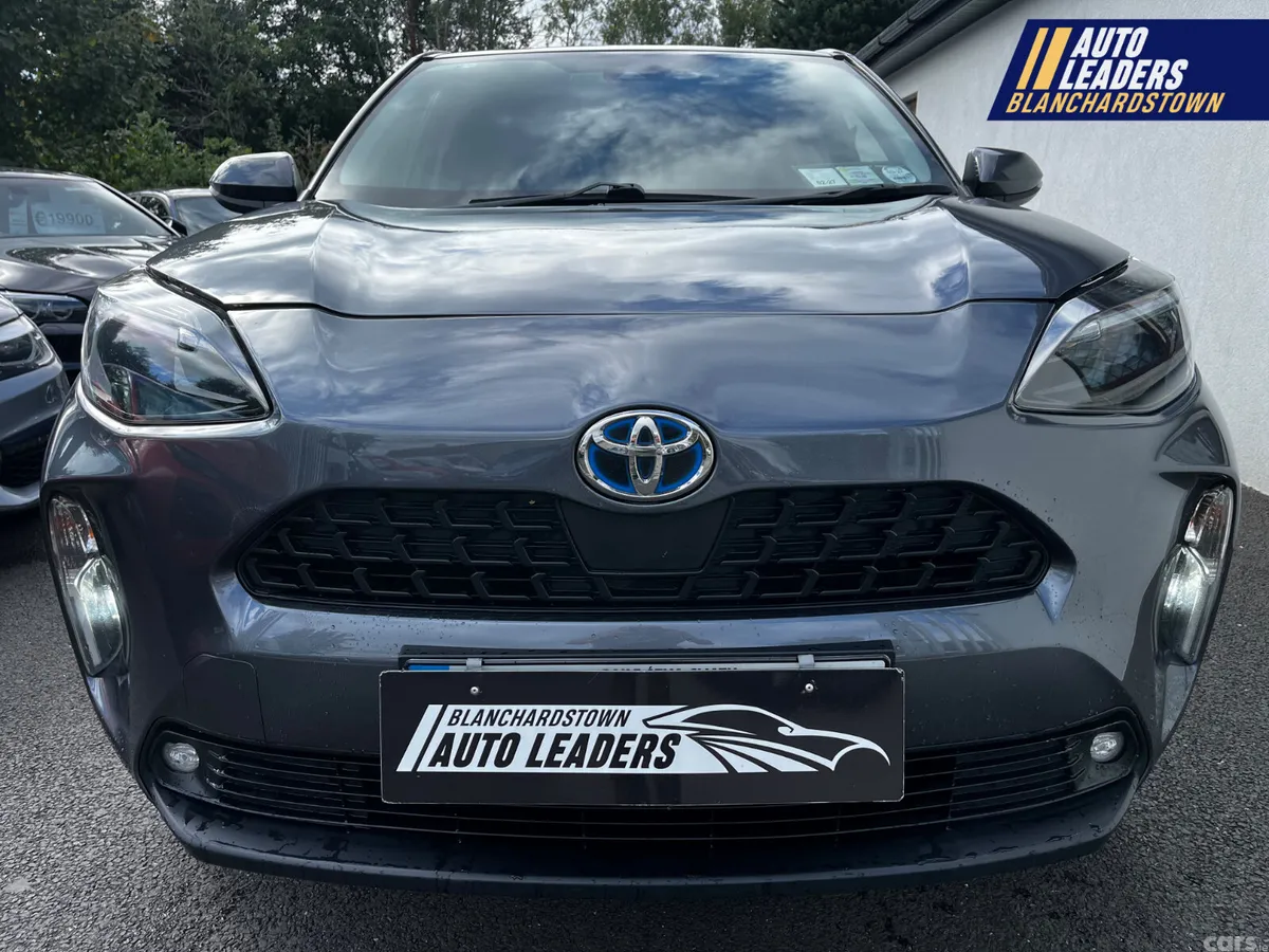 Toyota Yaris Cross SUV, Petrol Hybrid, 2023, Grey