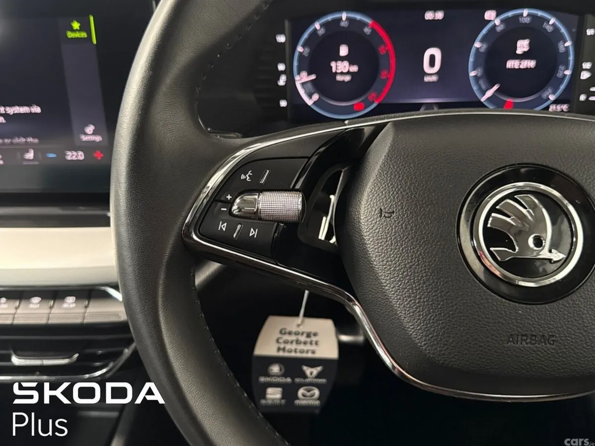 Skoda Octavia Saloon, Diesel, 2023, Silver