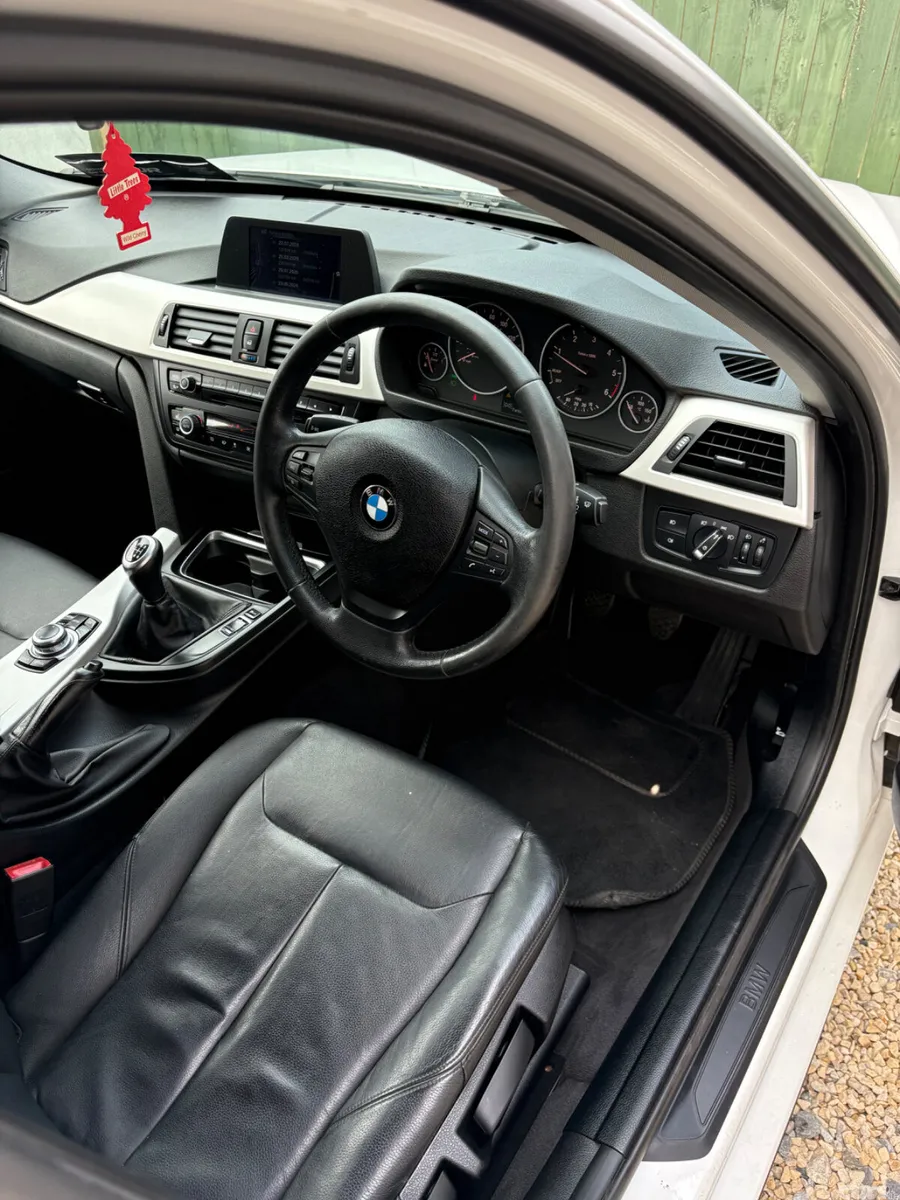BMW 3-Series Saloon, Diesel, 2014, White