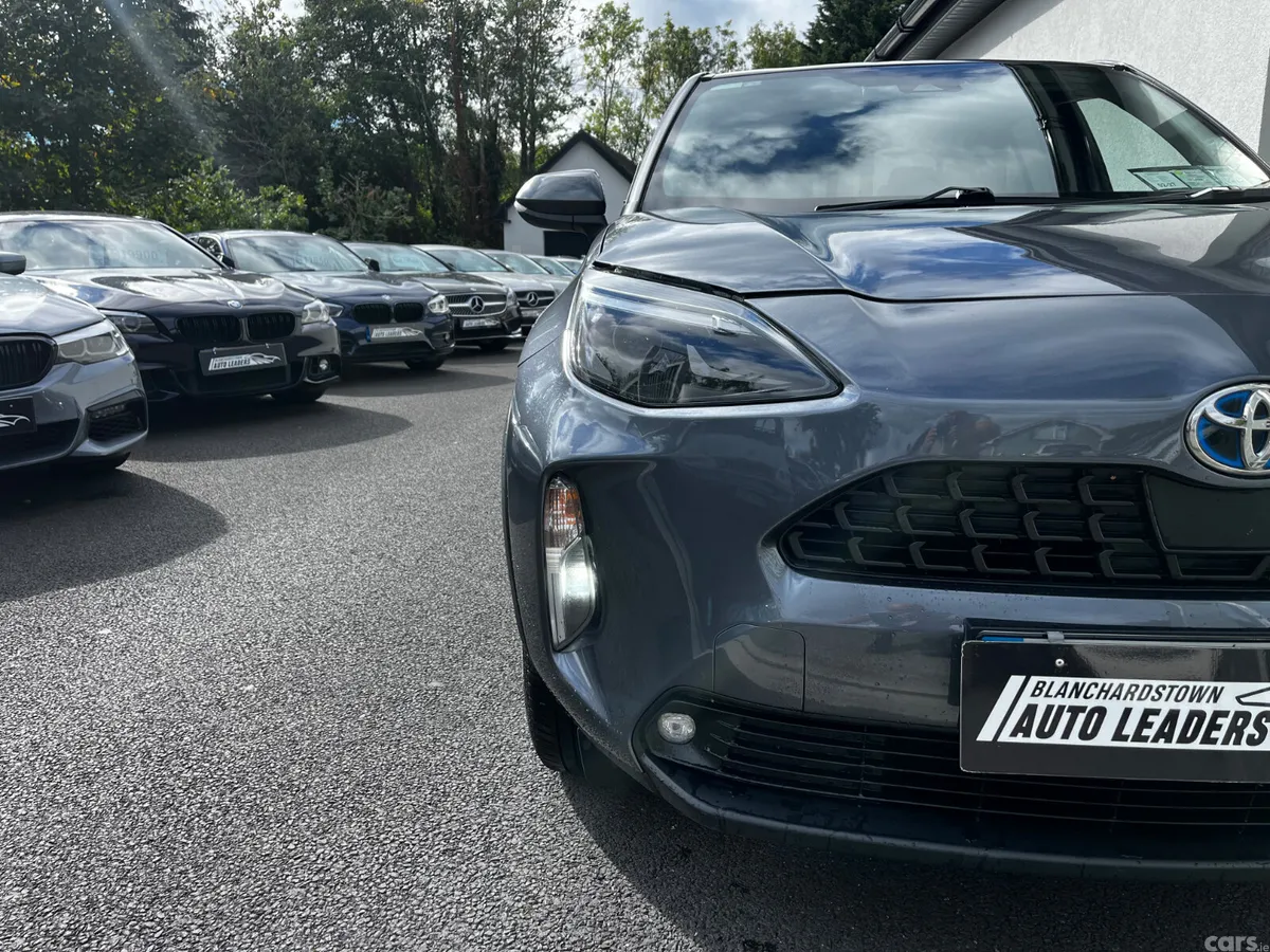 Toyota Yaris Cross SUV, Petrol Hybrid, 2023, Grey