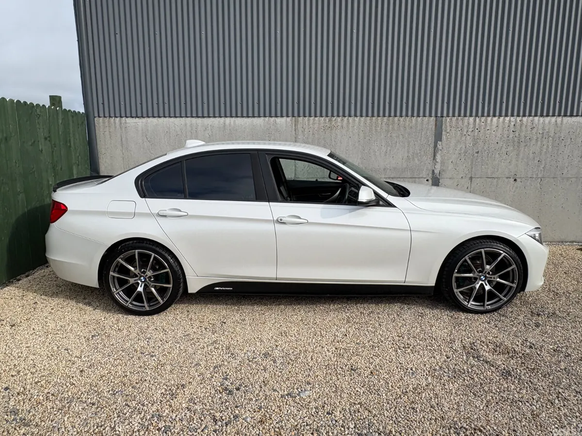 BMW 3-Series Saloon, Diesel, 2014, White