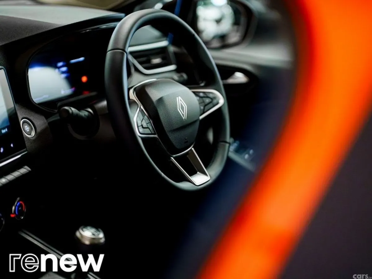 Renault Clio Hatchback, Petrol, 2025, Orange