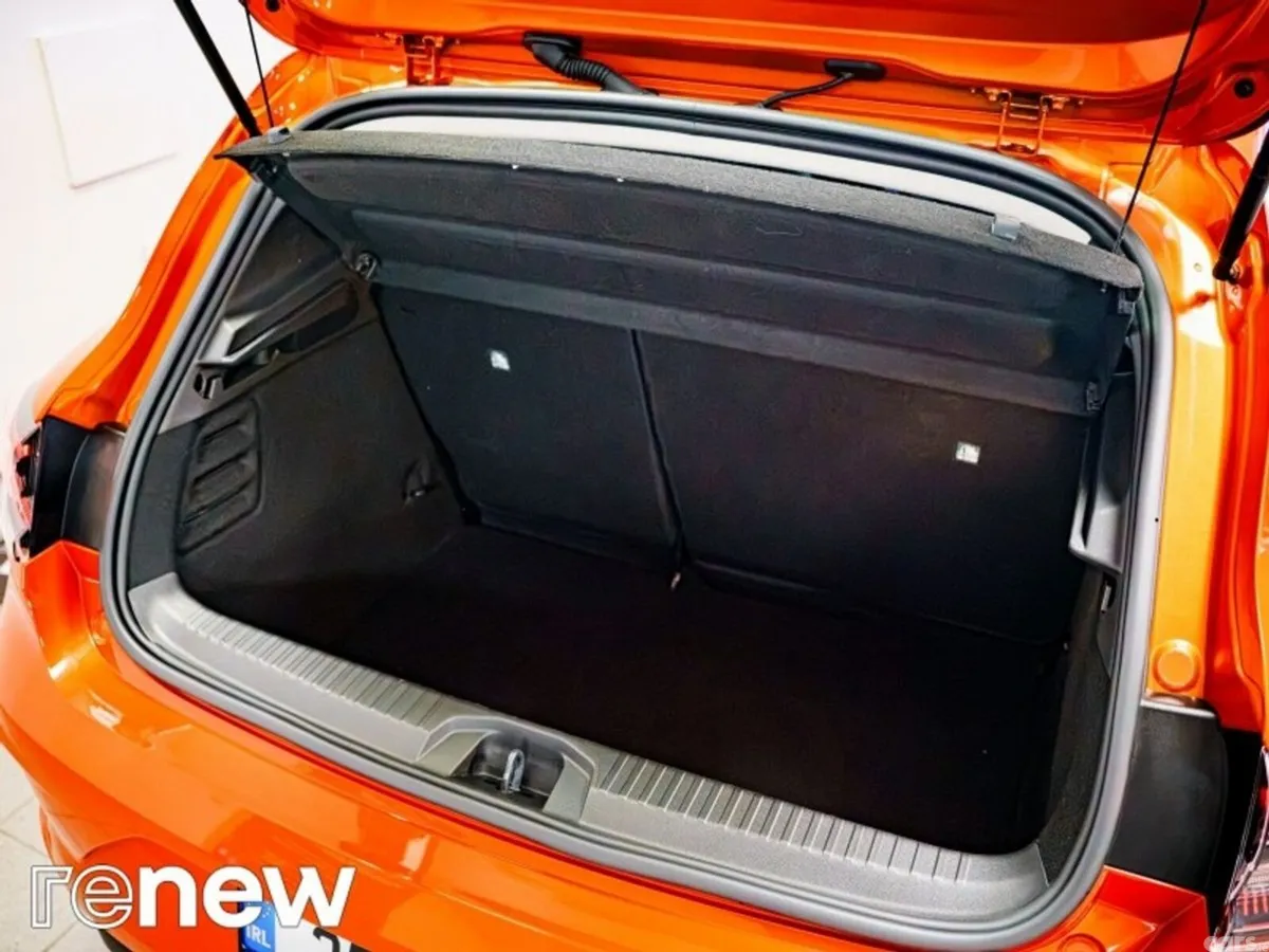 Renault Clio Hatchback, Petrol, 2025, Orange