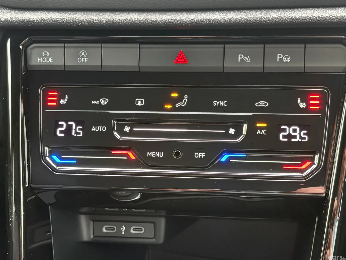 Volkswagen T-Roc SUV, Diesel, 2023, Black