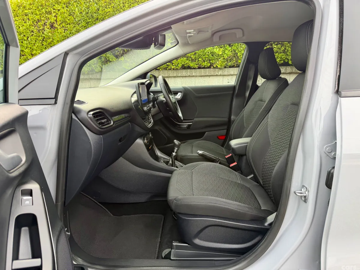 Ford Puma MPV, Petrol Hybrid, 2022, Grey