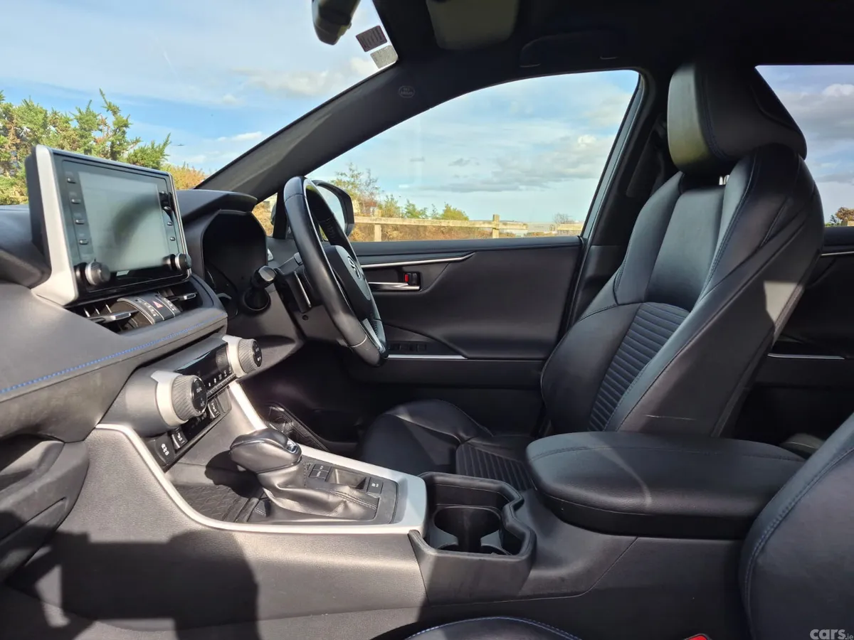 Toyota RAV4 SUV, Petrol Hybrid, 2019, Grey