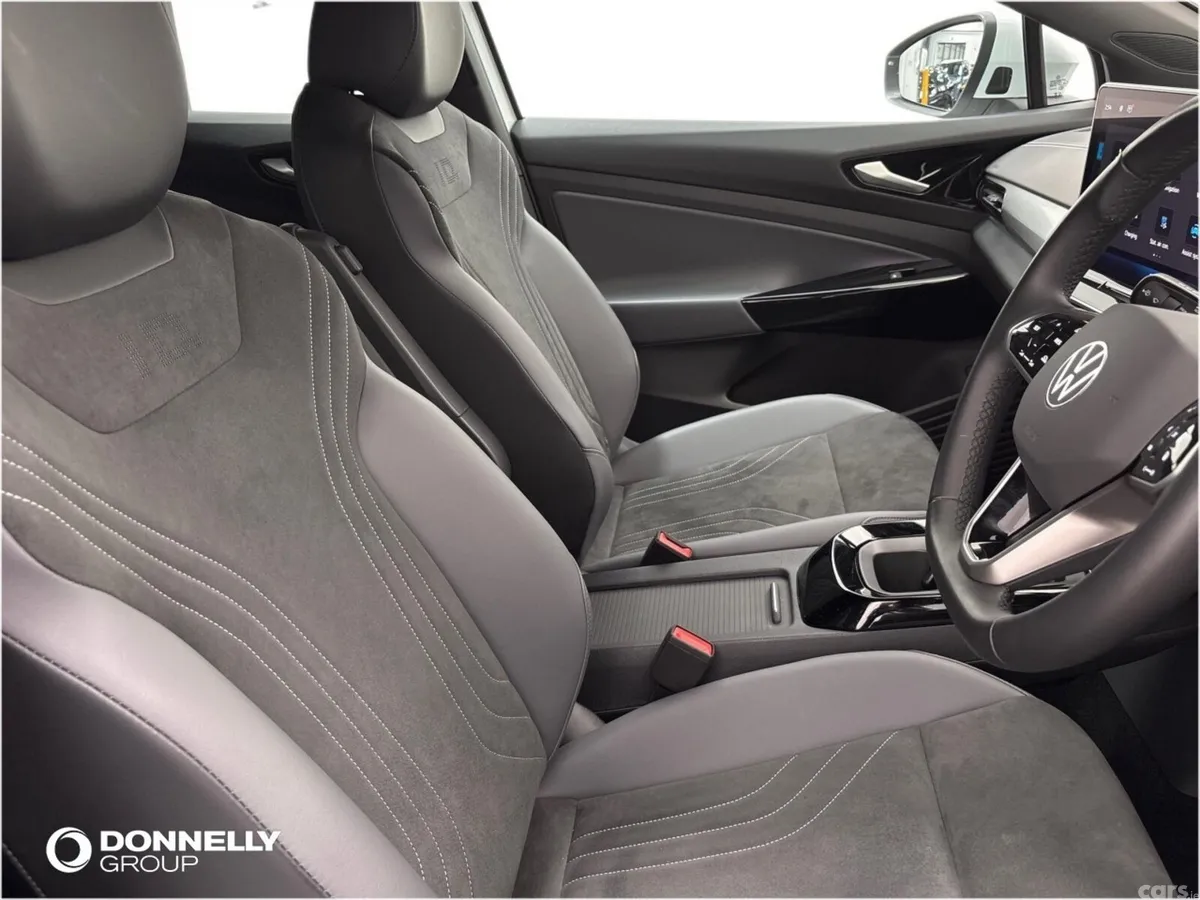Volkswagen ID.4 Estate, Electric, 2025, White