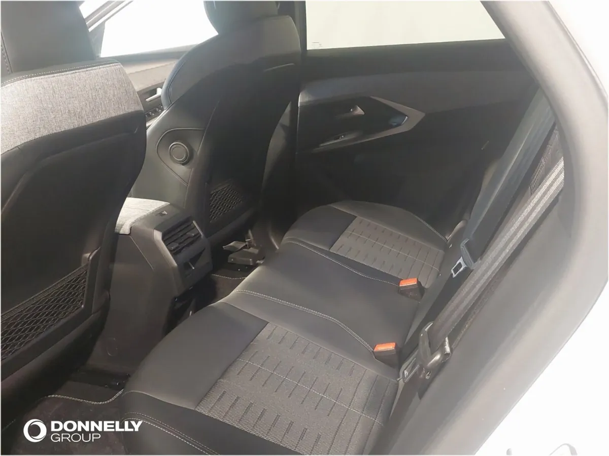 Peugeot 3008 SUV, Electric, 2025, White