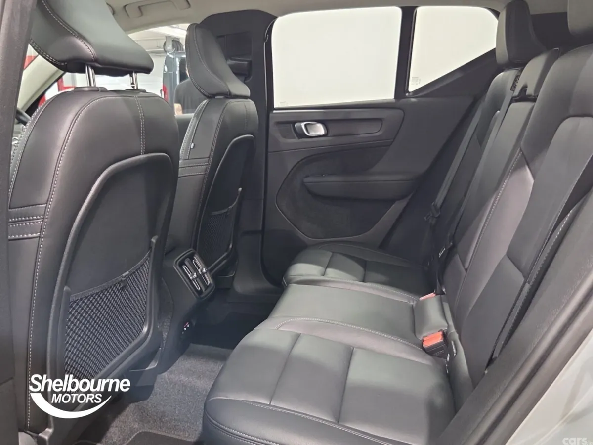 Volvo XC40 SUV, Petrol, 2025, Grey