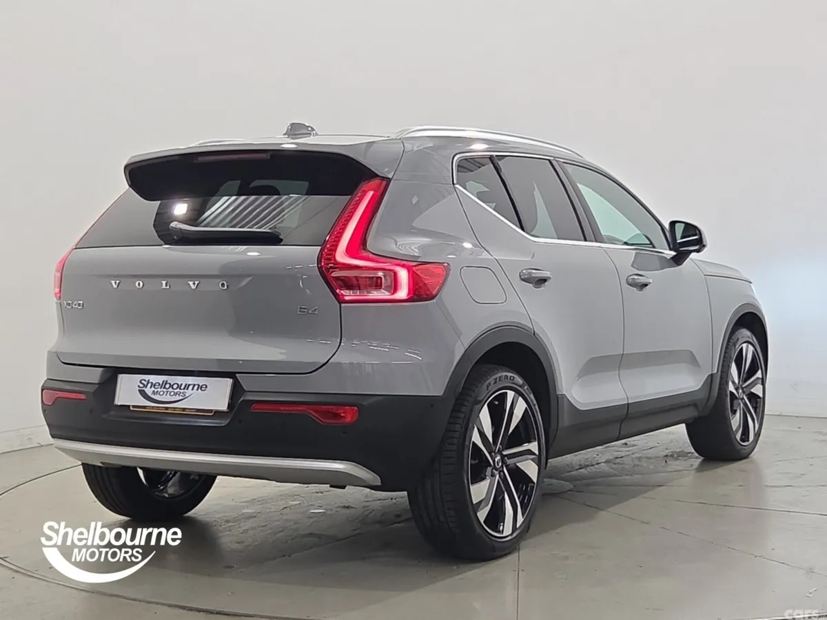 Volvo XC40 SUV, Petrol, 2025, Grey