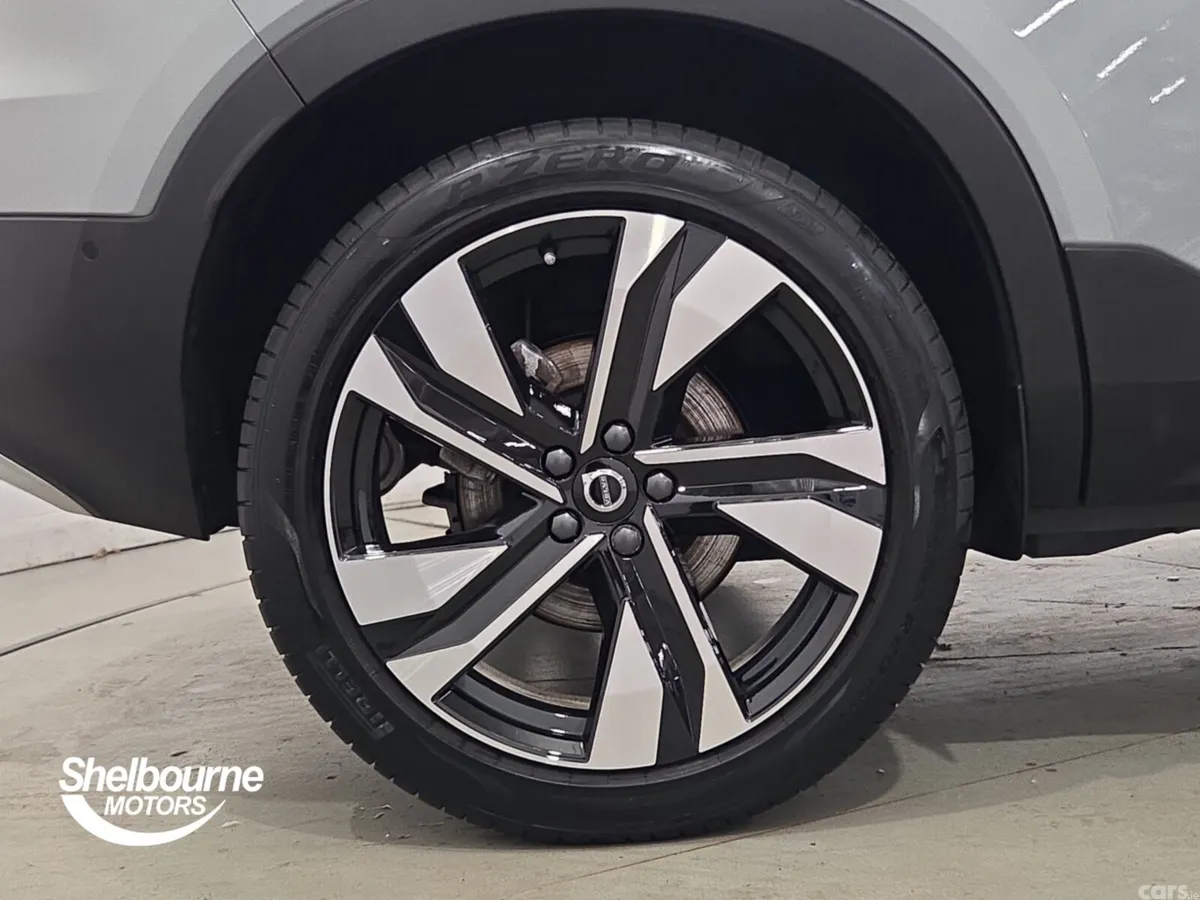 Volvo XC40 SUV, Petrol, 2025, Grey
