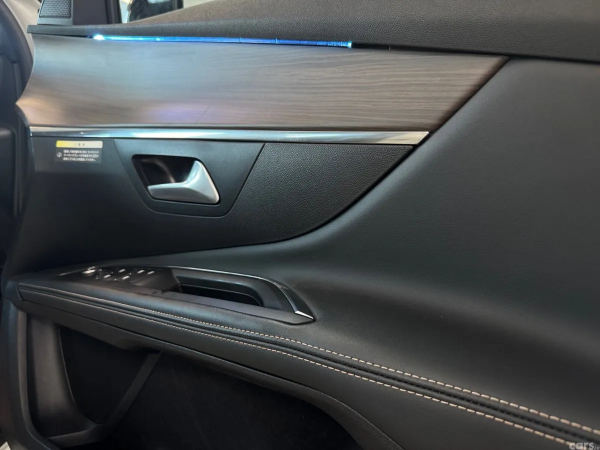 Peugeot 5008 SUV, Diesel, 2021, White
