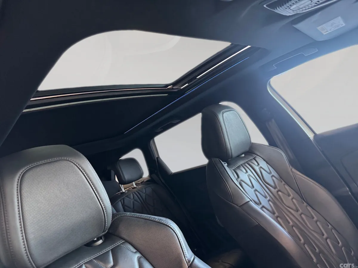 Peugeot 5008 SUV, Diesel, 2021, White